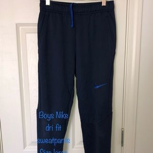 Boys Nike drift joggers size large